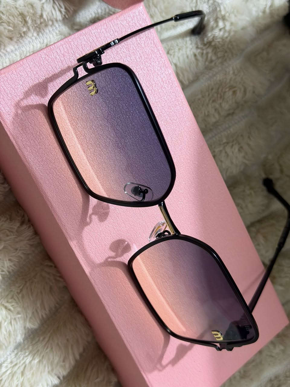 نضارات ماركه اميو اميو مختمه مع كامل لملحقات


**إذا كنت صاحب هذا الإعلان وتريد حذفه لأي سبب، رجاءا أرسل رسالة إلى الدعم الفني**