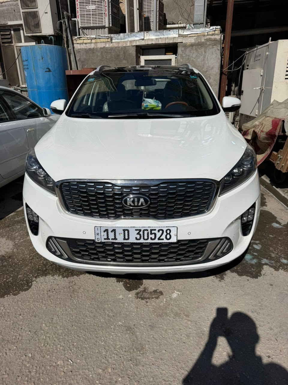 سلام عليكم
سورنتو مديل 20  نضيفه جدا اكثر من الصوره 

مكفوله من الضرره ومن الصبخ  كوتيه بني رامه

ماشيه 88  السعر 275 وبيهه مجال حك الجيه

***********
