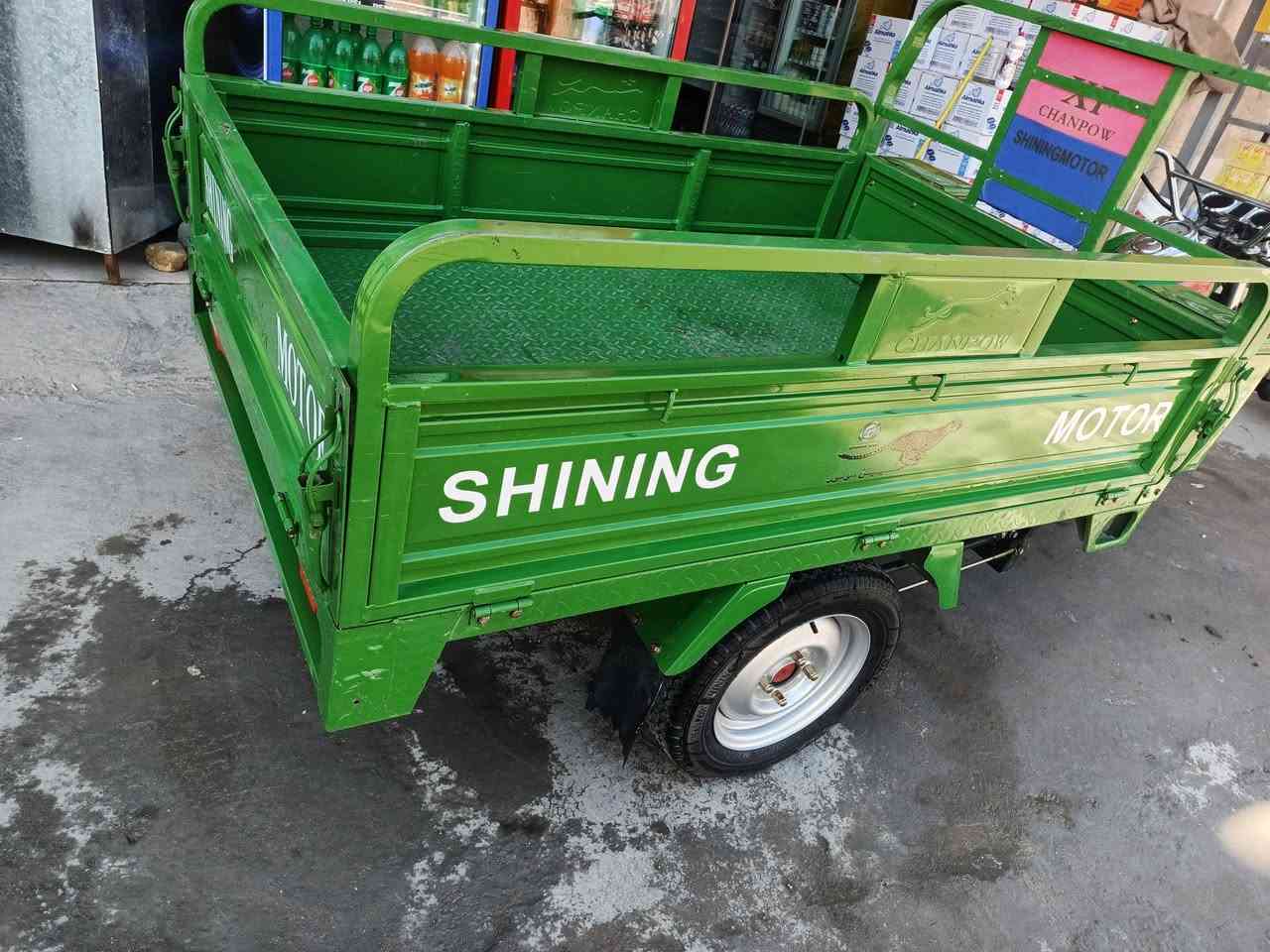 السلام عليكم ستوته للبيع موديل 2023 طالعه من الوكيل ب 2025 شهر 6 بعده جديده الستوته مال وكيل اوراق اصوليه باسمي
السعر2500 وبيها مجال 
استفسار *********** 
مكان حله نادر
