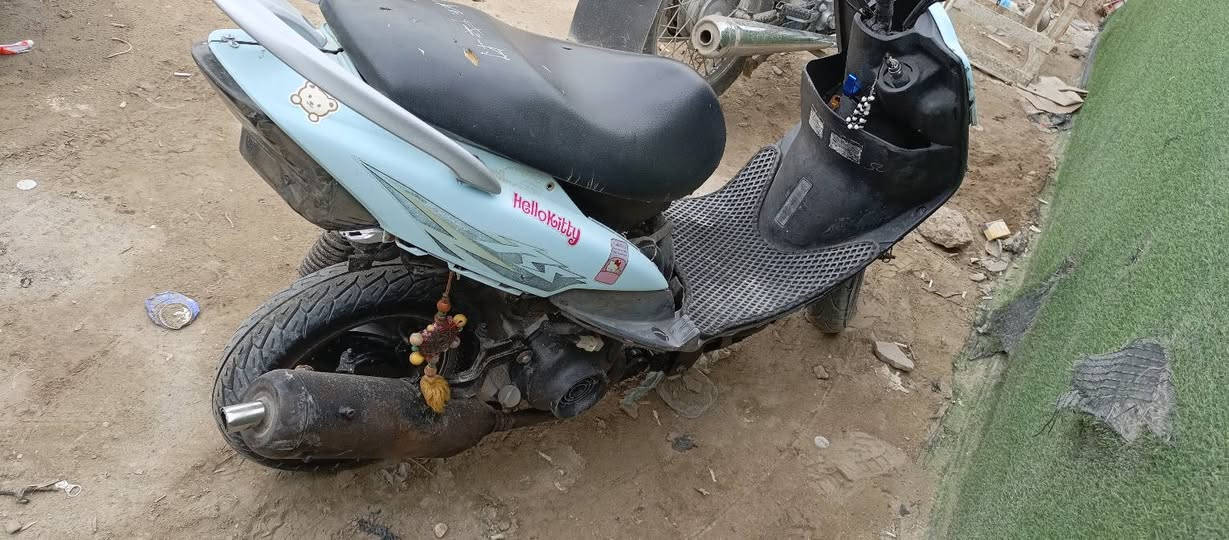 للبيع عدله مكينه خرسه كهربائيات جاهزه نكره بكل وقت ب350وبيها مجال المكان بابل حي  تلفوني ***********
