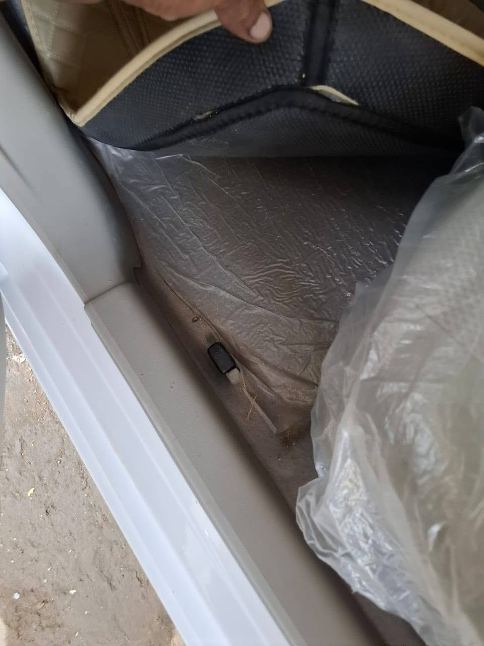 السلام عليكم نيسان صني هندي البليته الزركه مديل ٢٥ ماشيه ٦٠٠٠ الف استخدام شخصي السياره كفاله عامه شاشه لكزز رقم اربيل تريد وكاله تريد تحويل هزه لل ٢٨ السعر ١٢٧ قفل من الاخير اخوان الشراي يتصل ***********
