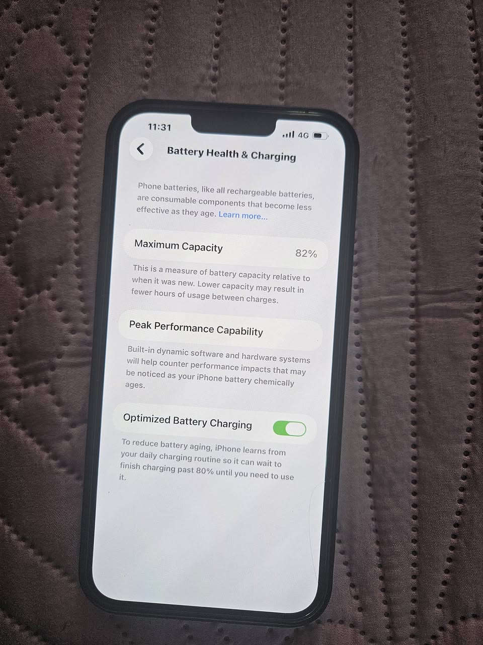السلام عليكم
ايفون ١٣ برو ماكس 
ذاكرة ٢٥٦ غيغا 
بطارية ٨٢ بلادي 
سيم كارت واحد 
وياه ٣ كفرات نوعية ممتازة 
للتواصل *********** 
المكان الناصرية 
للبيع ب ٦٥٠ الف او للمراوس مع ١٦ عادي
