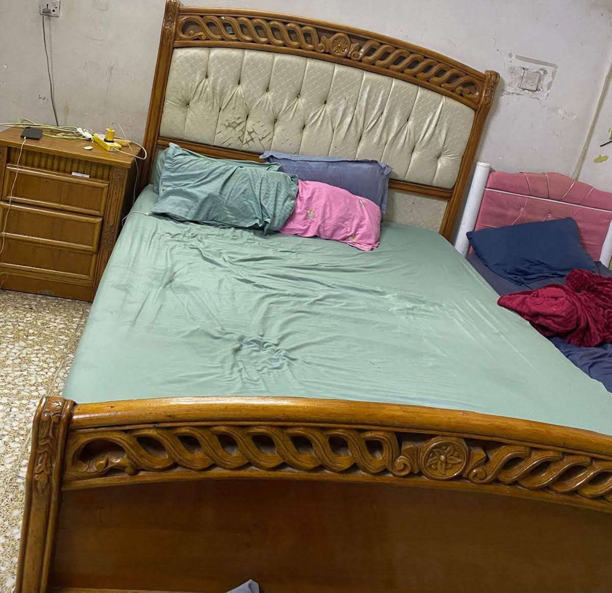 السلام عليكم السعر مليون الاتصال وتس ع رقم فقط ***********
