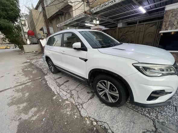 السلام عليكم 
شانجان cs
موديل 2019
حجم مكينتها 1800 تيربو
ماشيه 120الف حقيقي 
مواصفات دخول ذكي
فتحه بانورما 
مقعد سائق كهربائي 
3انضمه قياد 
اوتو هولد 
سياره بيها 3قطع صبغ شبر بل باب ولباب ثانيه هم شبر ونص جاملغ 
سياره تبريد ثلج تدفئة شغال تخم تاير ويل كب مكاني بغداد السعر 120 بيها مجال رقمي ***********
