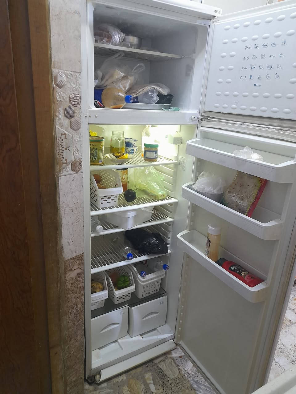 ثلاجة حجم كلش جبير  ( حجم ٢٢ قدم )  مال عائلة نظيفه
( السعر ٢٠٠ )


**إذا كنت صاحب هذا الإعلان وتريد حذفه لأي سبب، رجاءا أرسل رسالة إلى الدعم الفني**