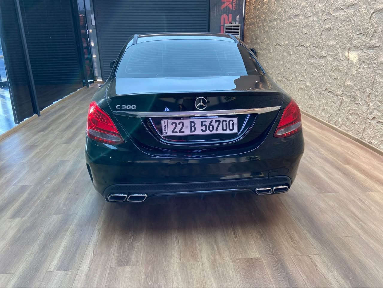 مارسيدس:c300 
موديل:2016
فول فول موسفات
كامل ده سكارى كراوه به:AMG
يه ك دينار مه سروفي نيه 
سه نه ويو هه موشتيكي تازه 
به ناوى خومانه وه يه 
تايه و ويلي ٢سايس 
مكينه و كيرو ته بريدي به شه رت 
سعرى خوار بازار 
سعر ١٦٨ مه جاليكي برايانه 
*********** السليمانية, العراق
