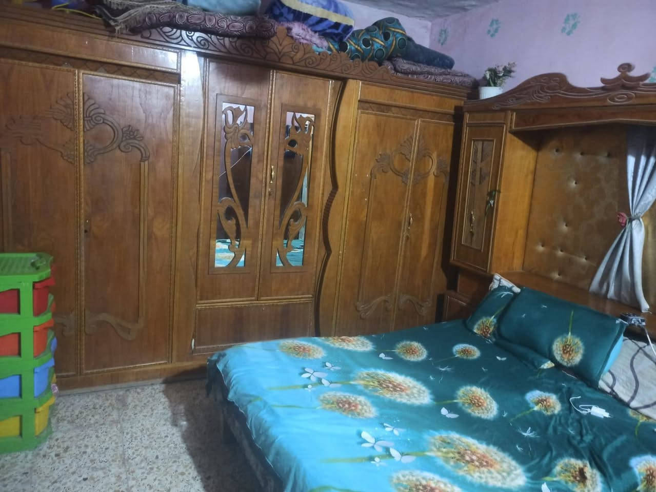 السلام عليكم غراض بيت نضيفه للبيع كلمن وسعره ***********
