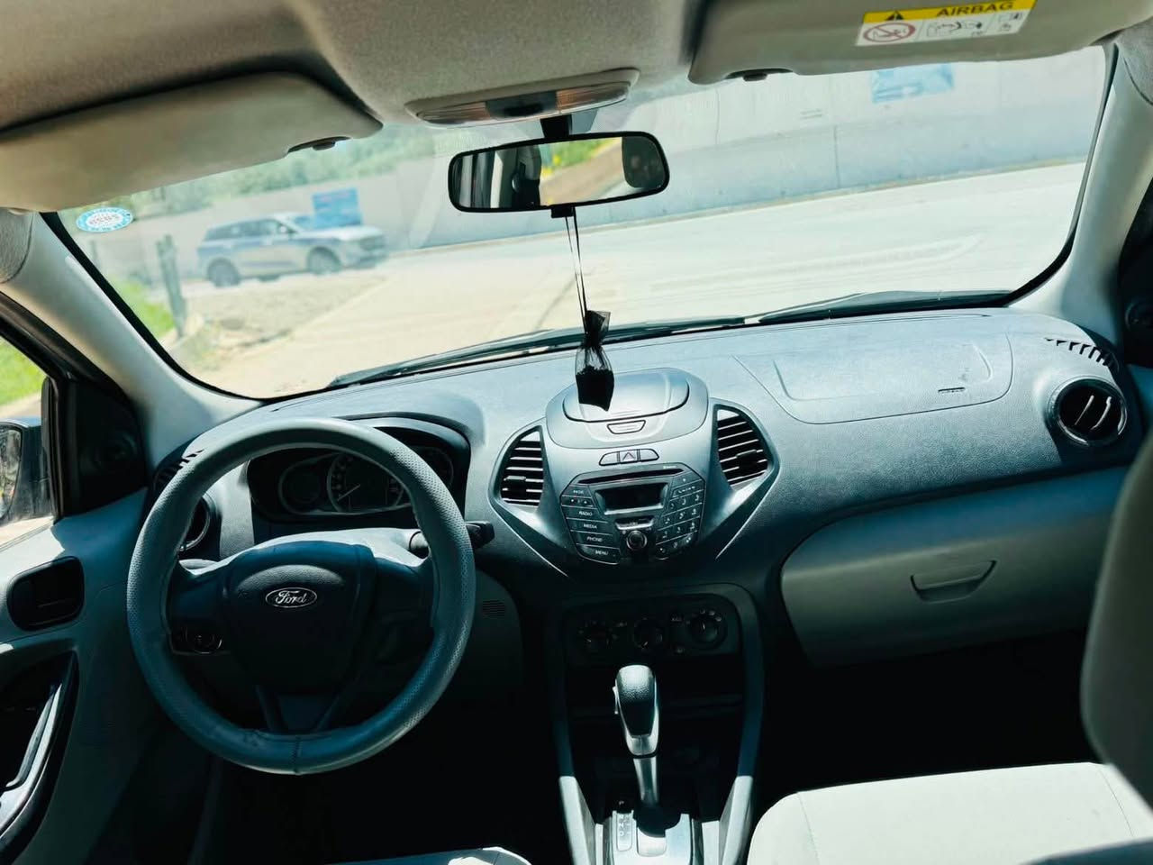 فۆڕت فیگۆ ٢٠١٦
بێدەعم بێ بۆیاخ
١٩٢٠٠٠ ڕۆیشتوە
سۆنەریم داناوە بێ کێشەو بێ مەسرەف 
گێڕو مەکینەو تەحویلو غرامە بە شەرت
***********

