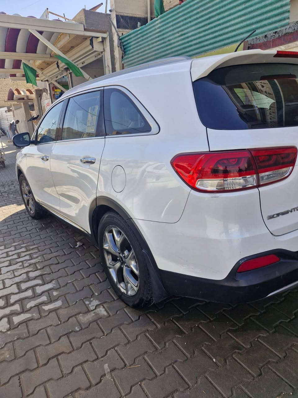 ‭0770 326 3812‬للبيع سورنتو2017 6سلندر 7راكب بيها قطعه صبغ بسيطه مكانه بغداد
