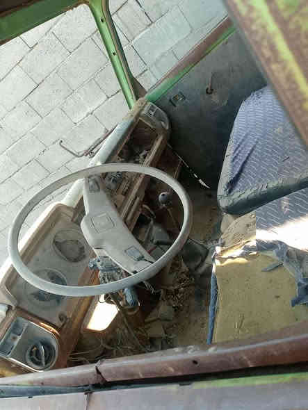 السلام عليكم
للبيع دانيه للبيع متروكه 
كيرها ومحركها مابيهن شي 
تحويل مباشر 
السعر ١٢ ورقه مكاني الرمادي ***********
