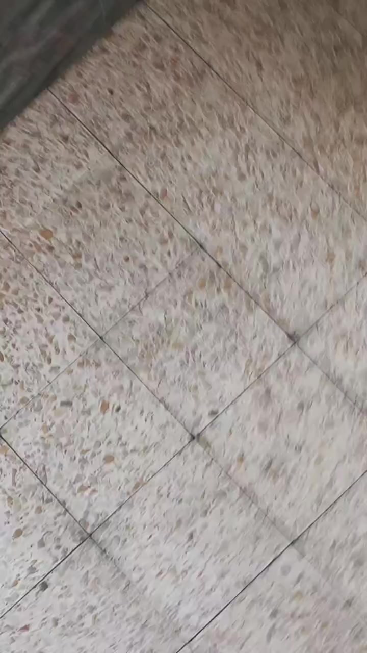 السلام عليكم هذا شغلنه والحمدالله شغل درجه اوله العلم هاذ السراميك والكاشي مخزون ونضبط ويانه شغلنه داخل بغداد ومدينه الصدر نشتغل بغداد (كاشي سراميك بورسلين مرمر بيات درج وجهيات ) هاذ رقمي متواجد وتساب ***********
