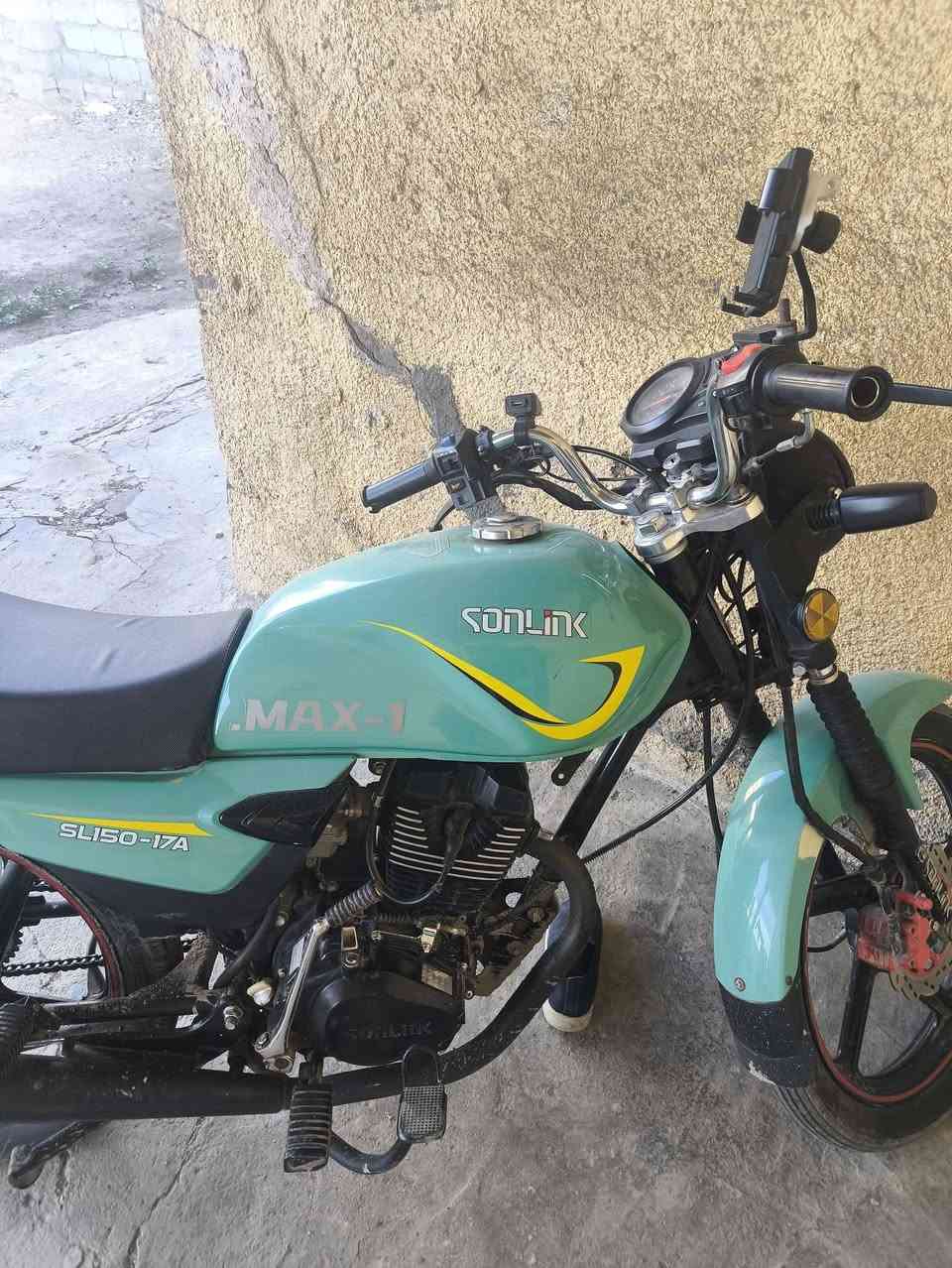 دراجه سونك ماكس موديل 2024 نقص كهربائيات بس مكفوله من كلشي مابيهه اي شي مبدل المكان بغداد تاجي سعر 900الف وبيهه مجال رقم ‏‪0787 988 1241‬‏
