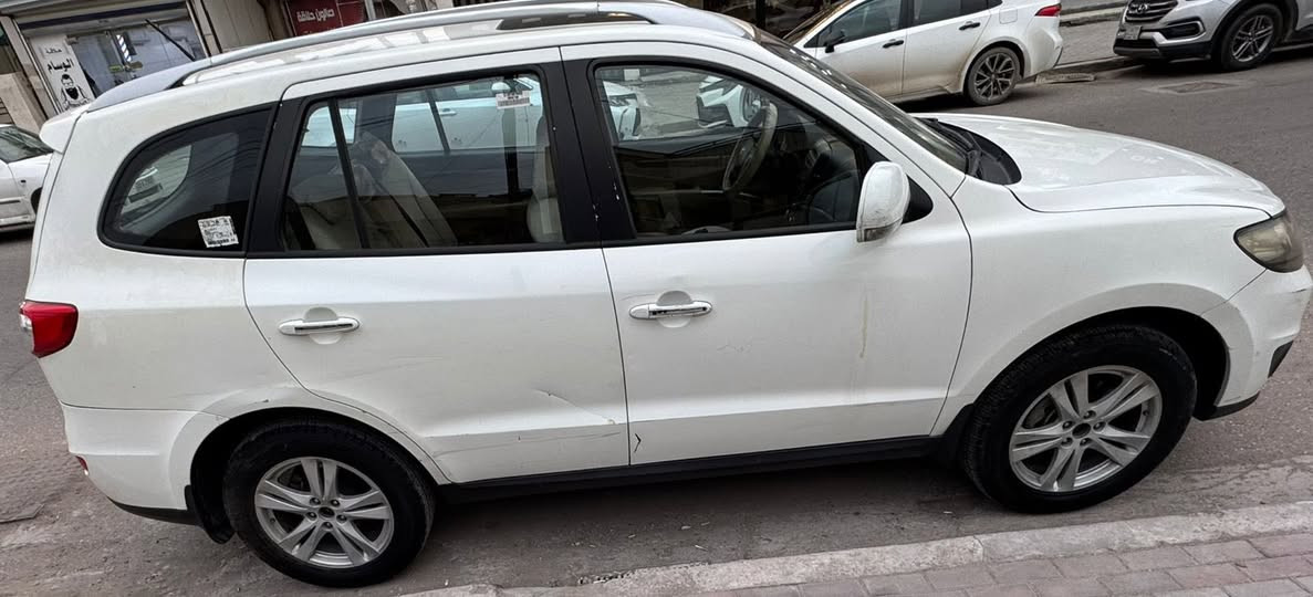 سنتافيا موديل ٢٠١١ للبيع رقم بغداد الانكليزي سياره مالك واحد من زيرو الى حد الان بصمه و فتحه محرك ٦ سلندر
للأستفسار :***********
