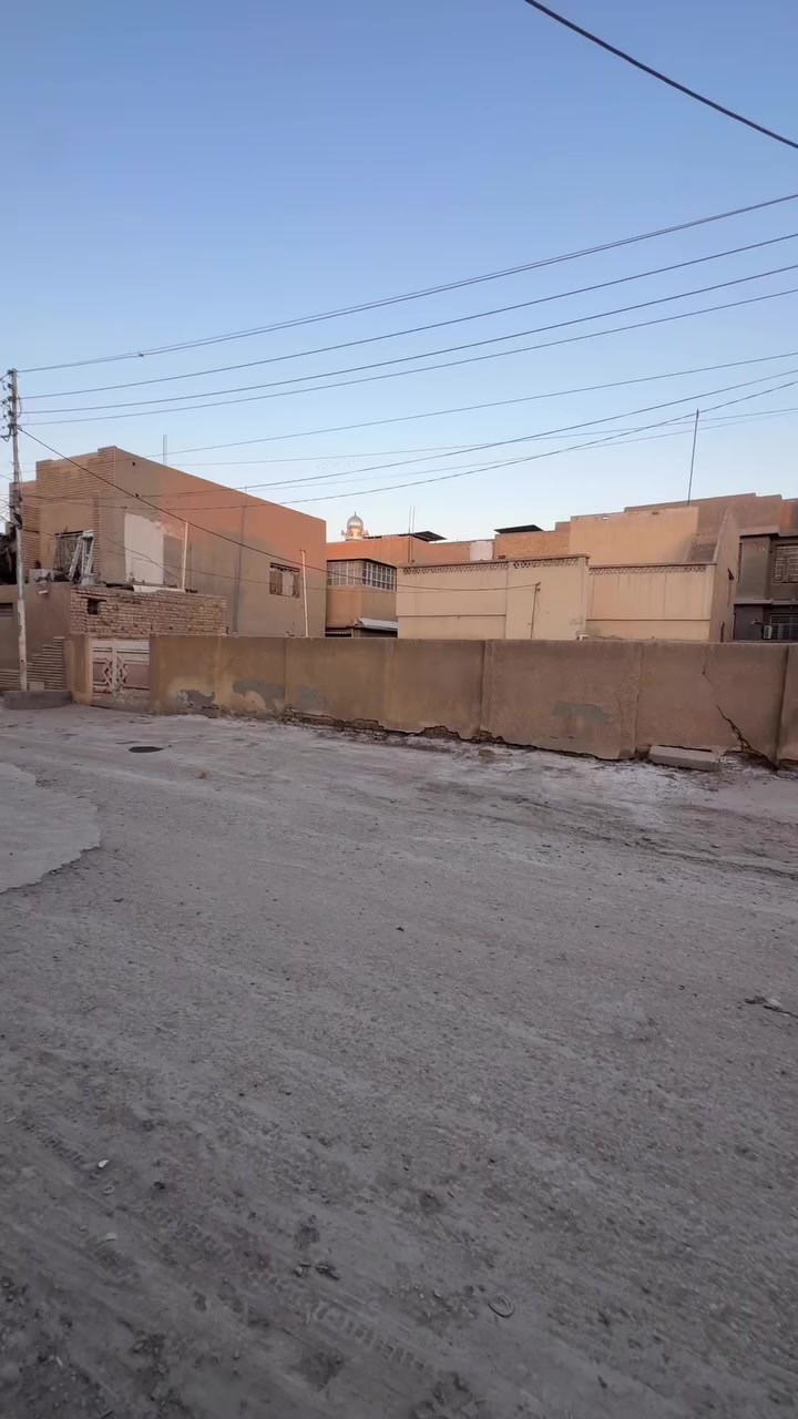 🏡 فرصة للشراء للباحثين عن مساحات كبيره بمواقع ممتازه
￼⁨0770 166 6501⁩
دار قديم يعتبر عرصه في حي الزهراء فرع المدرسه المضريه  قريب جدا من شارع العام 
  
📍 الموقع: حي الزهراء  فرع المضريه عرض الشارع ١٥ متر 

📐 المساحه//.  481 متر 
🏘️الواجهه // 18 متر 
النزال الدار ❗️26 متر 
لمزيد من المعلومات أو لمعاينة العقار، يرجى الاتصال أو زيارة المكتب:
📍 الحلة – حي الحسين، قرب حلويات لبنان

📱 ⁨0770 ￼⁨0770 166 6501⁩⁩ واتساب 
📱 ***********
📱 ***********
سجاد سامي العقار
