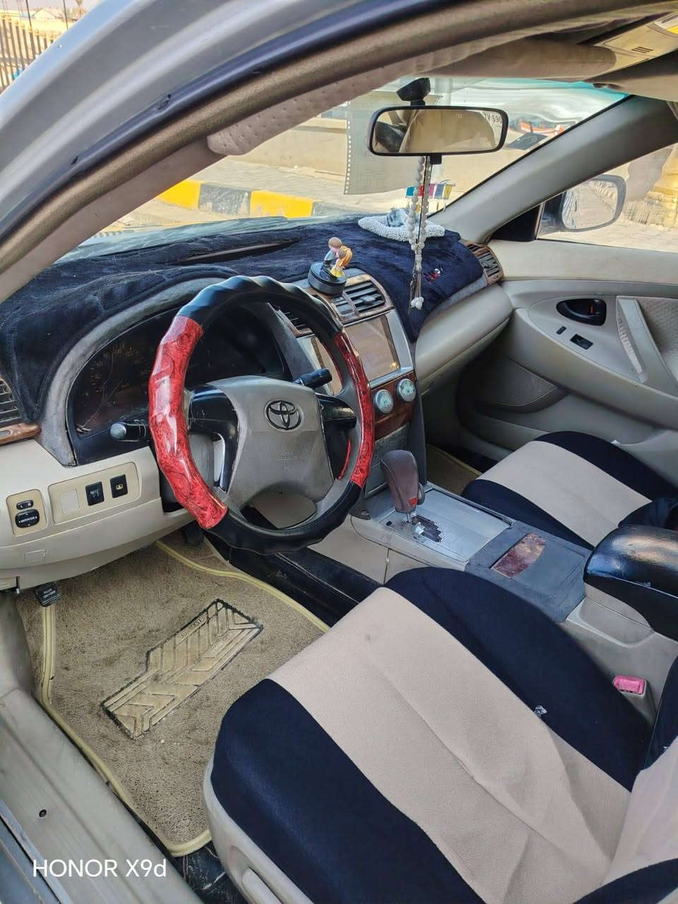 السلام عليكم اخوان تويوتا كامري اوريون مصبوغه حزام كير ومحرك افلون شرط بدون دواخل سعرها 83 وبيها مجال مكان حديثه الحقلانيه ***********
