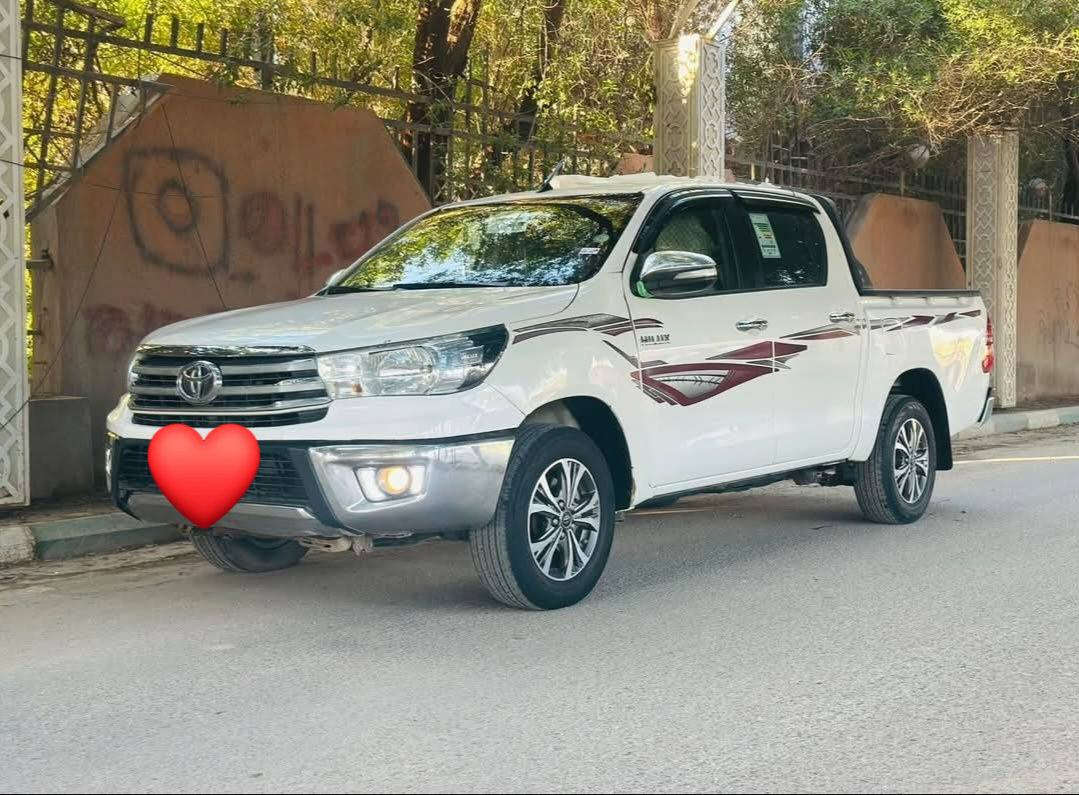 سلام عليكم بيكم سعودي موديل ١٩ ناصي رقم مثنى بأسمي سنويه ٢٠٣١  ضربته تبديل جاملغ وبنيد ولجاملغ صبغ وباب خلفي صبغ وبيه معجون قليل ***********
