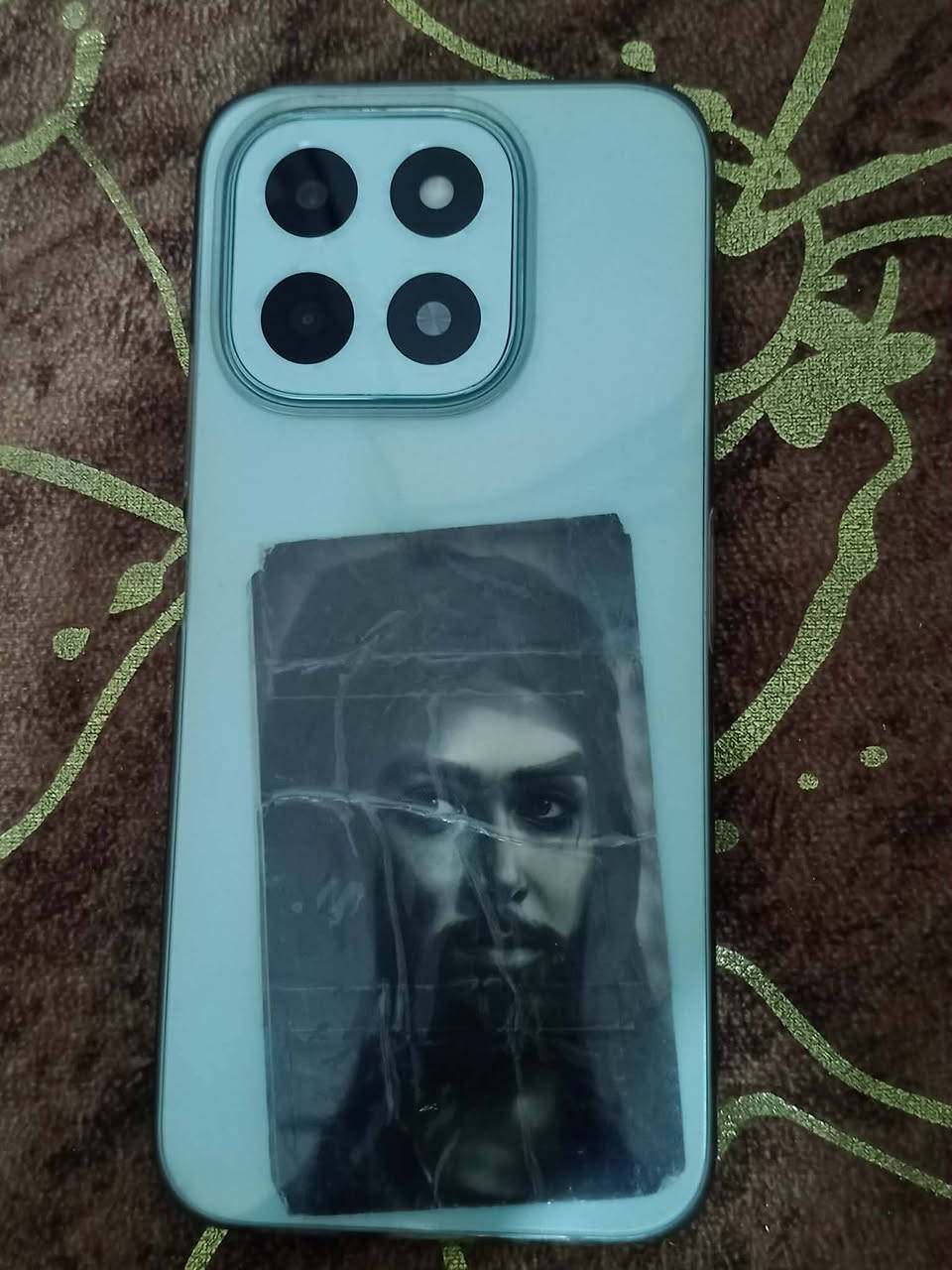 السلام عليكم جهاز هونر للبيع فقط جهاز جديد مستخدم شهر ذاكرة 256 مكاني ديالى قريب الحسينية الراشدية فدوة اروحلك اذا مو شراي لا تعامل مستعجل ع بيعه رقم الهاتف ***********
