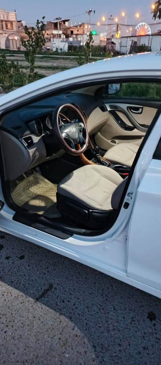 السلام عليكم النتره للبيع موديل 2015السياره خليجيه رقم بغداد نكليزي السنويه لغايه 2030السياره كفالة عامه شويه بارد بيه يم الدوسه كير ومكينه بلاديه لا فتح لاتبديل مواصفات قطعتين تبريد فتحه بلقماره اشاير بالمري امرايات شفط شاشه بلادي تحكمات ستيرن 5ويلكب السياره كله جديده بلاديه عله وضع الشركه السياره جديده مال جناي السياره موجوده في كربلاء السعر 128رقم الهاتف 
***********
