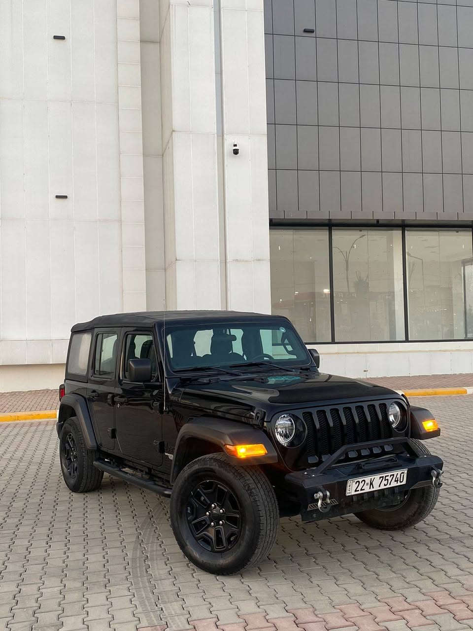 السلام عليكم
اخي الكريم اقرى المنشور
وتدلل 

سياره للبيع او مراوسه حسب القناعه
جيب رانكلر 2021 مرقم اربيل اسود

الضرر بابين جهه السائق صبغ بدون دواخل بدون اريباگات بشرط
السياره مال بيت نظيفه جدا بدون مصرف
تصرف دينار تاخذ مني  اضعافه 

(((گير عادي)))  6  نمره 
السعر 225 ومجال بسيط
مواصفات
اطارات جبليه جديده
بصمه
حساس هواء الاطارات
دبل اكسل دفع رباعي 4×4
سقف كاشف سبورت
نظام ايكو اقتصادي
اوتو ستارت ستوب
مانع انزلاق
تحكم ستيرن جهتين
شاحن واير ليس
ويل كب كروم مكحل باسود
شاشة كبير
كاميرا
تحكم ستيرن جهتين

مكان السيارة عقره معرض گولان
*********** واتساب متوفر
اخوكم ابو لؤي
