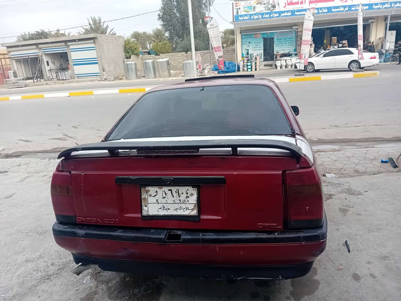 السلام عليكم للبيع او امراوس اوبل اوميكا موديل ٨٨ سنويه خضره ساقطه رقمها صلاح الدين خصوصي حرف ر شرط التحويل شرط كير ومحرك واكسل وارفيو السياره صبغ عام لايت زنون عالي وناصي السياره يعوزه ترتيب الاستفسار عل خاص او اتصل ***********مكان السياره صلاح الدين تكريت
