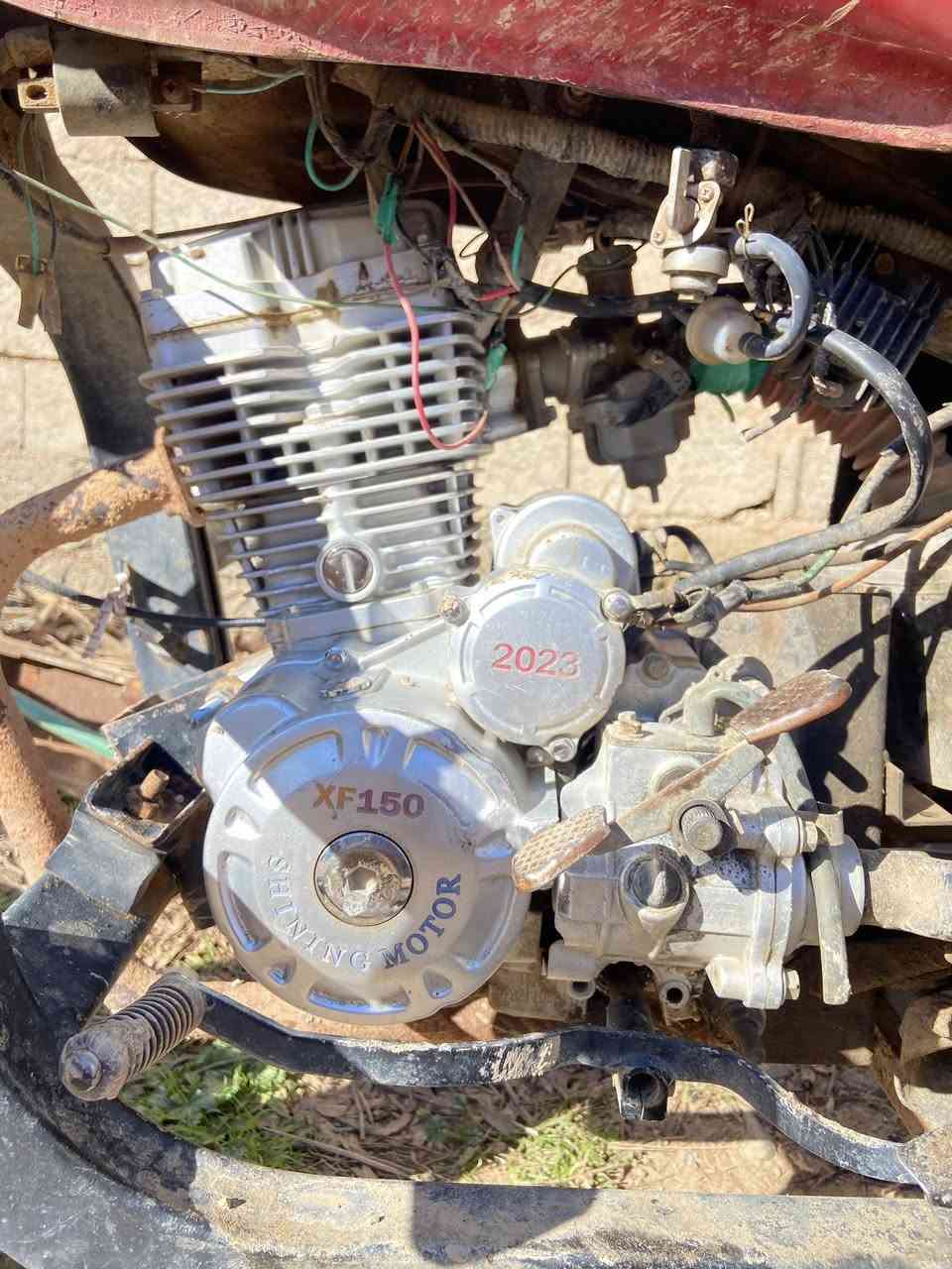 سلام عليكم ستوته ام تي آر للبيع 2015 محرك 23 جديد كهربائيات كامله شغاله مكان ديالى الخالص مكلف بلنشر الاستفسار على الرقم ***********
