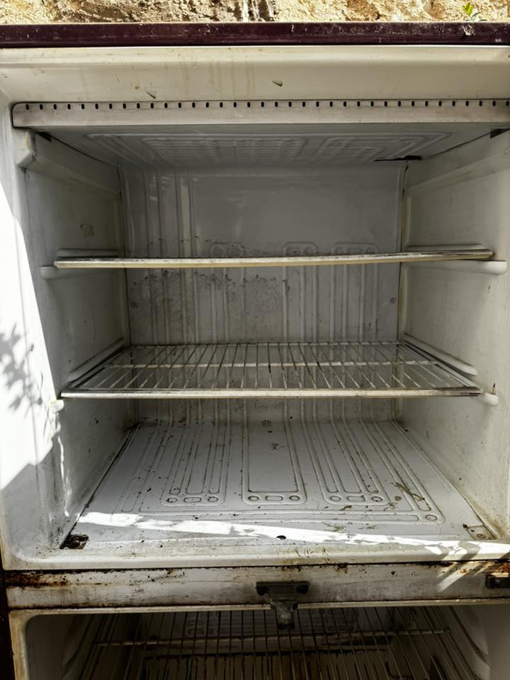 ثلاجه فوك شغال فقط لجوه مادري شبي  غسالها مابيها شي ثنيهم ب120 مكاني كوفه ***********
