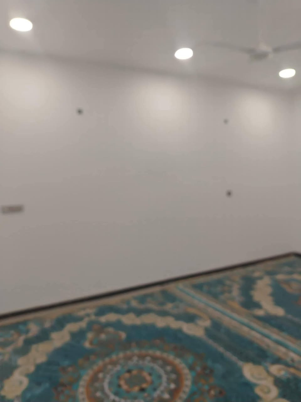 #اللهم صل على محمد وآل محمد 
#البيت للبيع
السماوه حي المثنى 
#بيت للبيع طابو صرف 
#المساحة  200متر طابق واحد بناء جديد 
#قرب الشارع العام 
غرفتين وصاله ومطبخ 3 مجمعات صحيه وبراني وطارمه كونكريت مسلح عالي عن الشارع  
# السعر الكلي 190مليون ملاحضه البيت مطلوب لمصرف الاسكان 66 مليون ينزل من المبلغ الكلي لشراء يراجع مكتب الناجح للعقارات السماوة حي الحكم قرب مرطبات فستقه 
#مكتب- الناجح للعقارات 
للإستفسار اكثر مراسلتنا ع الخاص او الاتصال ع الرقم التالي ***********بي وتساب /*********** بي وتساب 
#او مراجعة مكتبنا الواقع في
#الحكم / مجاور مرطبات فستقه علمأ دوام مكتبنا من 9 صباحأ ال 10 ليلأ اخوكم ابو مصطفى للعقارات 
{تابع صفحة المكتب }
