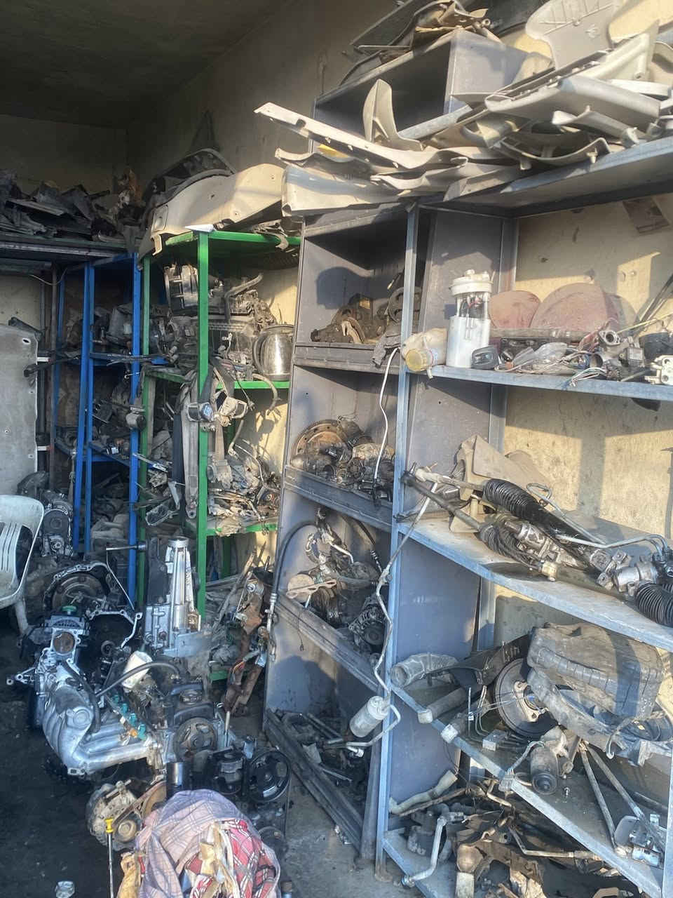 سلام عليكم 
متوفر غراض تفصيخ جميع سيارات الايرانيه والكورية 
ومتوفر جميع مكاين وكيوره
 سايبا طيبه بيجو بارس سمند 
ومتوفر تحويره كامله كورلا نحله ومكينه كورلا  ام جف 
متوفر غراض شيري A5 
وعراض شيري كوين 
وتفصيخ سياره كامله QQ 
موقع كراج 
قوس بغداد منطقة النتصار مقابيل مقر الحشد 
بداره ابو كرار 
رقم الهاتف ***********
