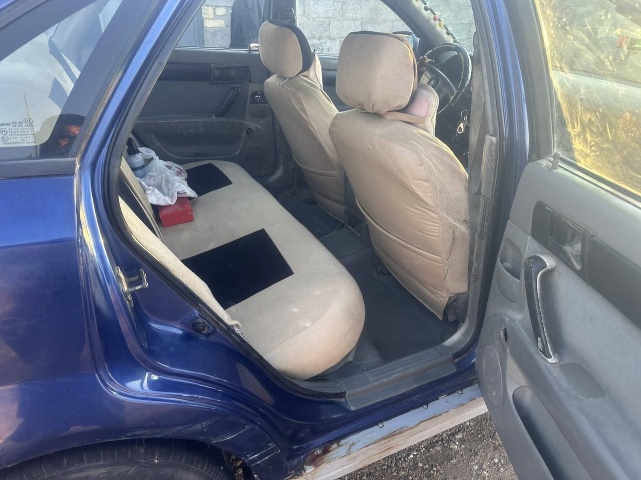 السلام عليكم أوبترا موديل 2005 كير عادي محرك تبخير ويراد سمكره للبيع السعر 38 ورقه بغداد حي العامل 
هاتف ***********
