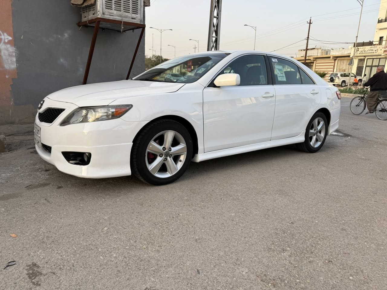 كامري موديل ٢٠١٠ فول مواصفات بس بدون سلايت سياره محرك ٢٥٠٠ محرك گير مامفتوح بشرط صدر تاير كلة جديد سنوية جديد مابيه مصرف خلاص والصونار موجود بيه بس راس البونيد شبر .
 سعر ١٢٢ $

***********
