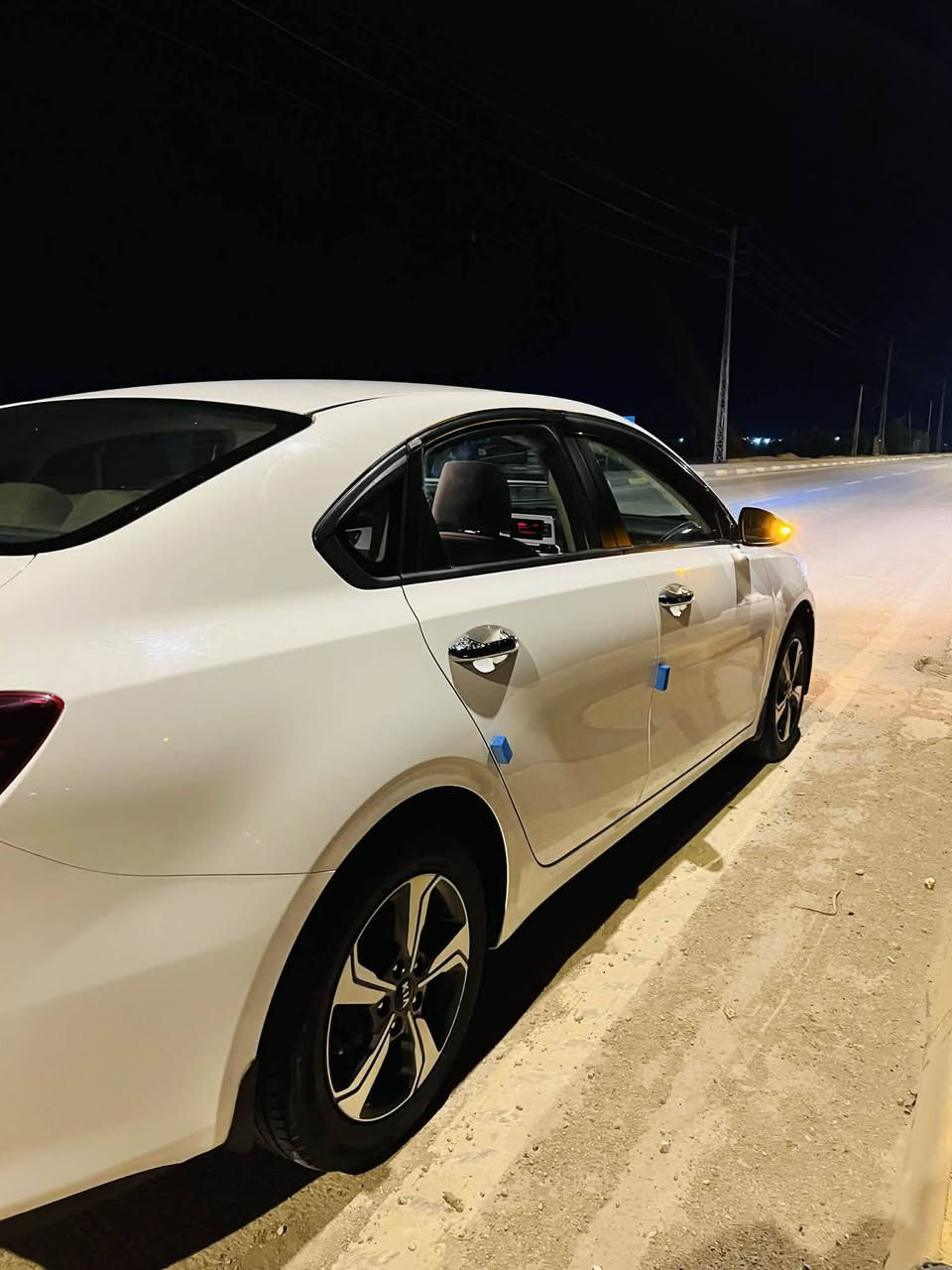 سيراتو 2021 خليجي
نص فول 
داخل لونين تبريد قطعتين اشاير بالمري ويل كب 
محرك ١٦٠٠ ماشيه ٥٣ الف رقم اربيل سونار موجود
***********
