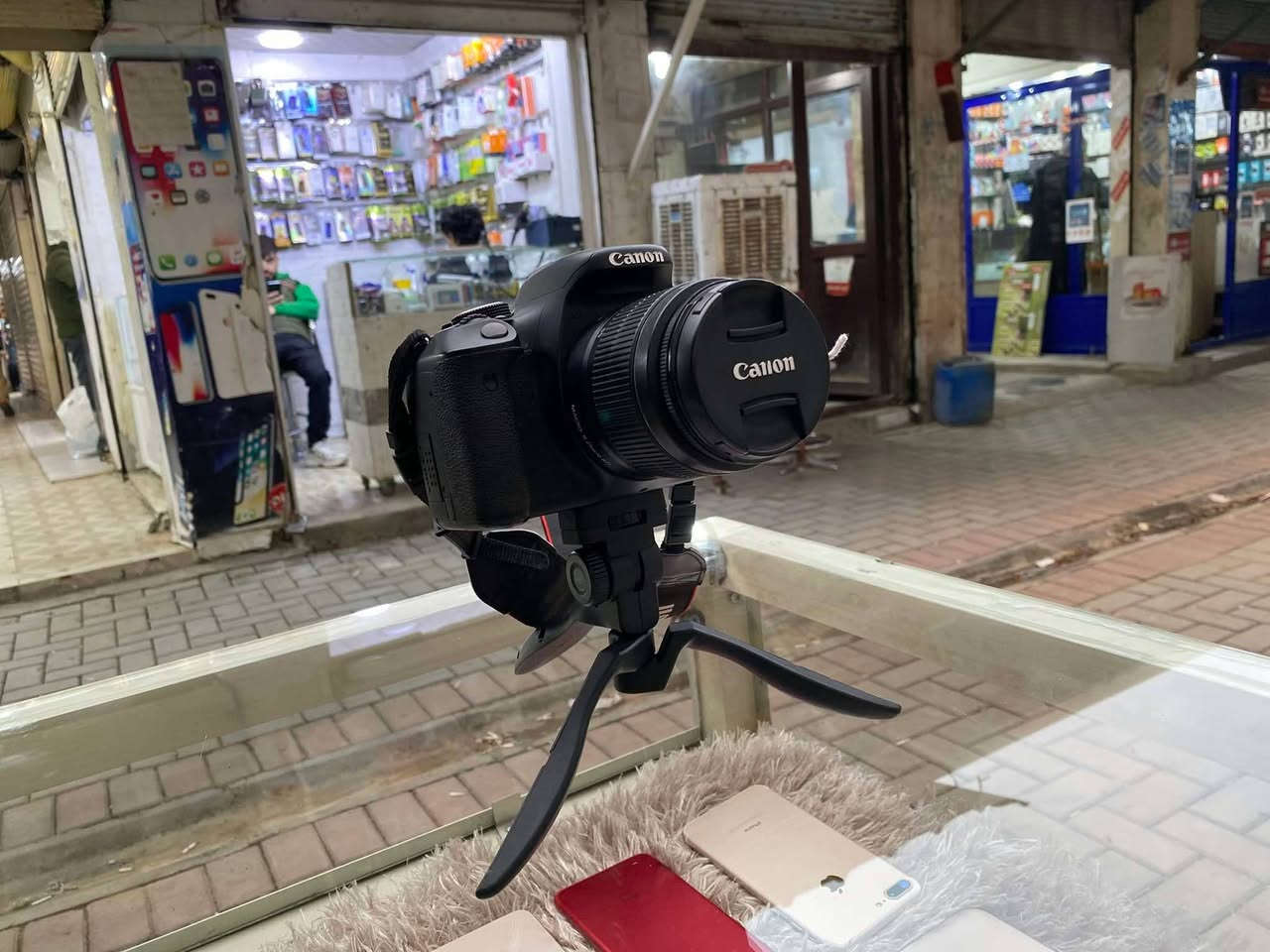 canon D600
Lens 18+55
nrx  300 hazar 
***********کەلار
