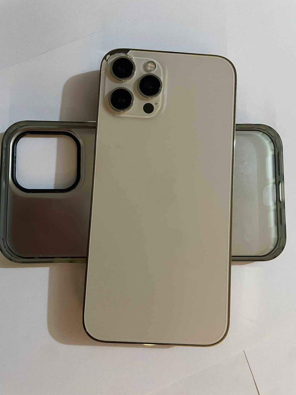 ايفون 12 برو ماكس  ( رساله ) 
( قيم بالي يرظي الله )
.
نموذج M ✅
ذاكره 128 ✅
شريحه ✅
.
ملاحظات
 مبدل شاشه نوعيه زينه . و مبدل كامره اماميه و متوقف الفيس اي دي بسبب الكامره . دكما تشغيل الجهاز متوقفه 
.
كامرات ✅ فقط الأماميه امبدله
فيس اي دي غير شغال
بطاريه ✅ 
شاشه امبدله
.
جهاز نضيف استعمال بسيط مال الاهل
و الظهر بس من الزازيه مكسور شوي بس على كلشي ما مأثر 
.
متواجد اب بغداد _ كاظميه - دولعي - جوادين - شعله - غزاليه 
متواجد واتساب 
*********** بغداد, العراق
