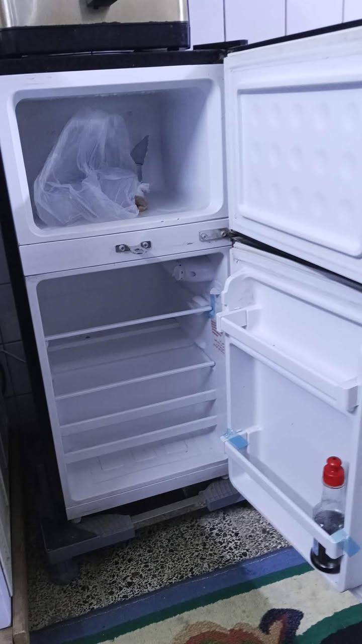 ثلاجة صغيرة اخت الجديدة 90 ألف

ثلاحة توشيبا 24 قدم
بخاخ اضوية لدات السعر 350 ألف

قلاية نوع سلفر كرست الماني حجم كبير تاخذ دجاجتين السعر 60

مجمدة كرافت 
بلادية لاتصليح ولا تبديل ولا شحن غاز السعر125 

طباخ بحالة جيدة فرن يشتغل فوك وجوة سوه 
السعر 225 الف 

براد حار بارد وبي حماية للحار مال اطفال هذا اوربي قليل منه بلعراق ويا 3 بطالة مي السعر 125الف  
وانطي ويا براد نفسه
يعتبر مواد احتياطية

العنوان بغداد حي الجهاد


**إذا كنت صاحب هذا الإعلان وتريد حذفه لأي سبب، رجاءا أرسل رسالة إلى الدعم الفني**