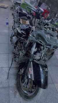 لان عليكم شباب عندي تي ماكس مفصخه بدون كفرات بيها كور تعبان  تحتاج تبد...