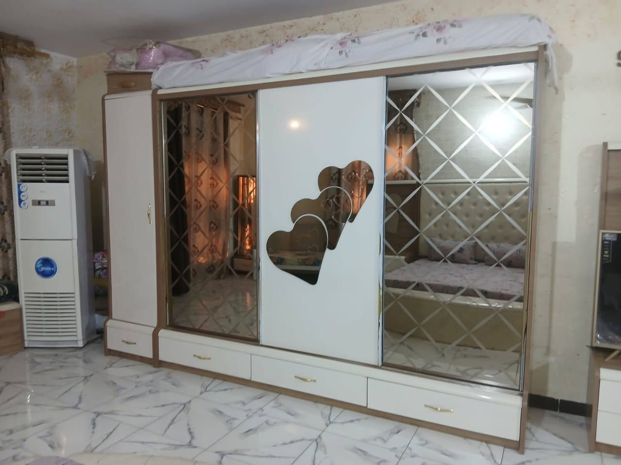 غرفه تركيه ١١ قطعه نضيفه السعر مليون وبيه مجال


**إذا كنت صاحب هذا الإعلان وتريد حذفه لأي سبب، رجاءا أرسل رسالة إلى الدعم الفني**