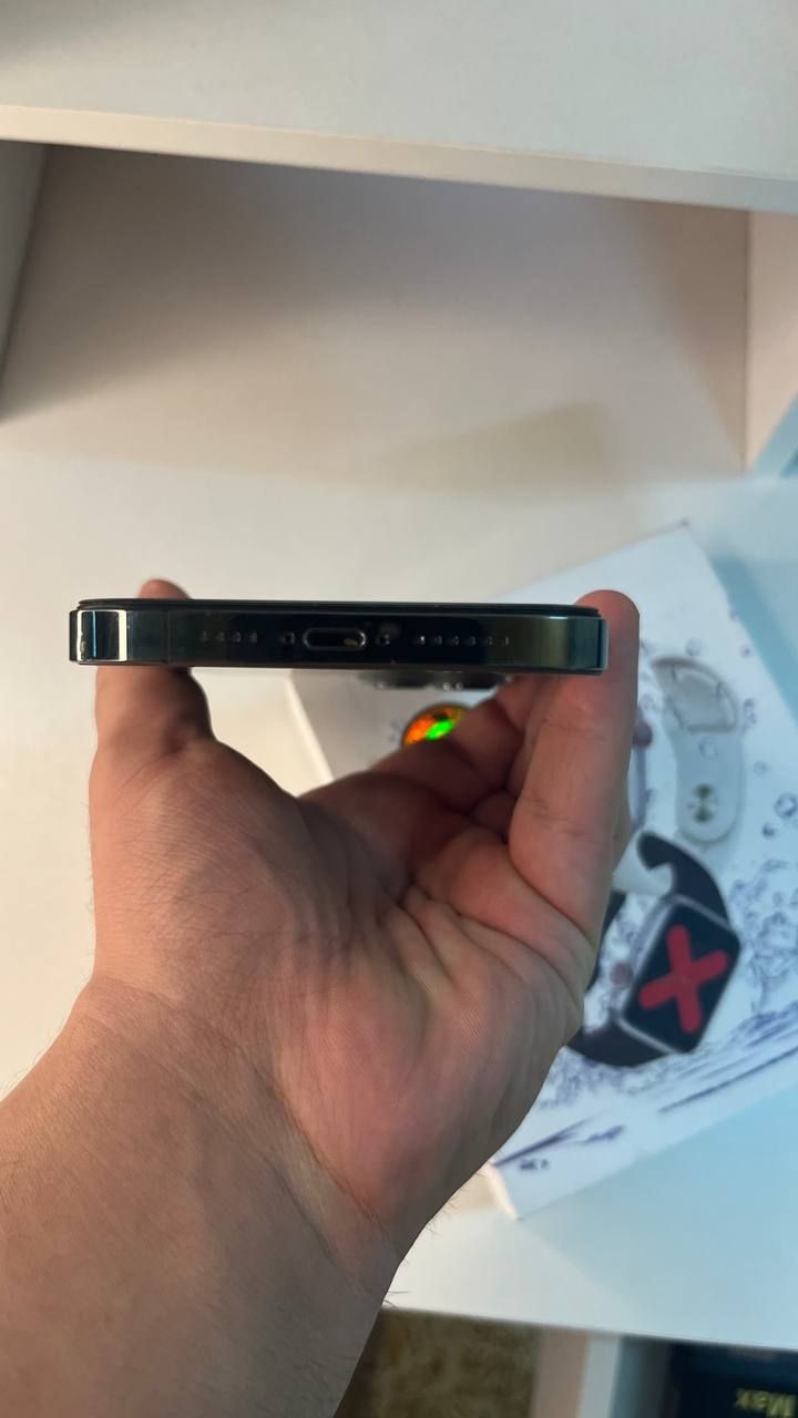 السلام عليكم 
13 برو ماكس  256، نظافة 100 بلميه نموذج m
شخط واحد مابيه مايعبر هوا بطارية عندي بل 90وبل 80 بلادي ممصعد شرط الفحص برغي واحد ممفتوح بي 
للتواصل *********** واتساب 
🟥متوفر ذاكرة 512 نص تيرا يعني بسعر 725
ومتوفر اكثر من لون وتوصيل موجود
