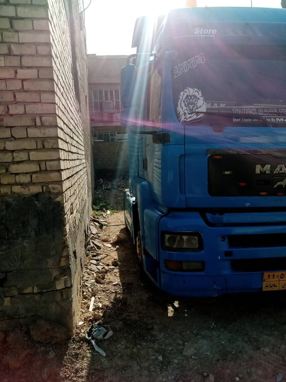 السلام عليكم مان موديل 2004 كير اوتو مكينه حجم 480 كورات  لا صرف ولا بخار هاف ريتادير  بس عاطل الريتادر ؟ سنويه ساقطه رقم سليمانيه مربوطه براد شعار بالسنويه موضح بالفديو كلشي السعر ٧٥ ورقه مكاني بغداد زعفرانيه للاتصال *********** وبي وتساب متواجد بكل وقت هله بيك
