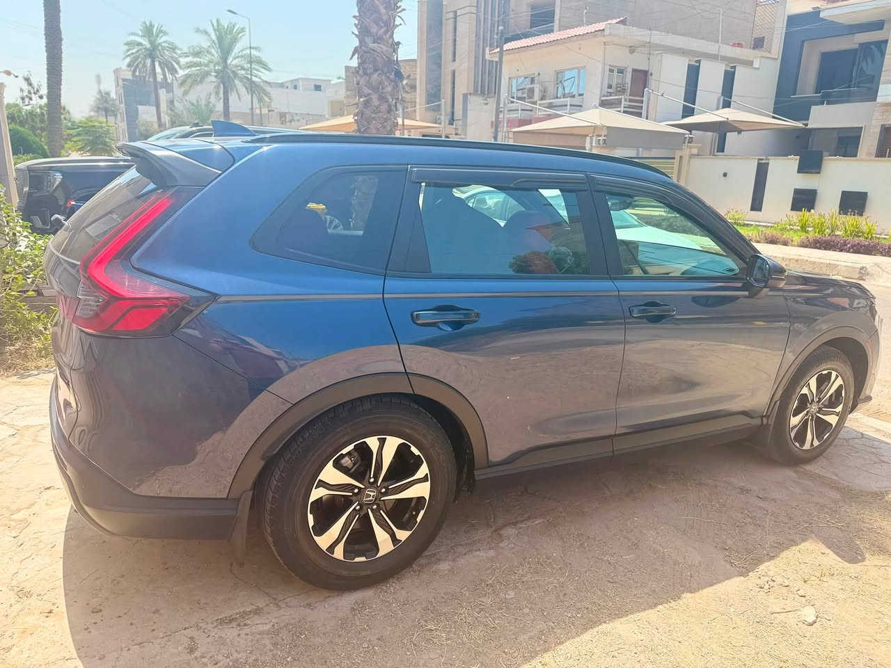 هوندا crv 2023 sport
السيارة صبغ قطعتين بنيد و جاملغ ماشيه 60 الف كيلو 
السعر 19.500$ بغداد المنصور
***********

