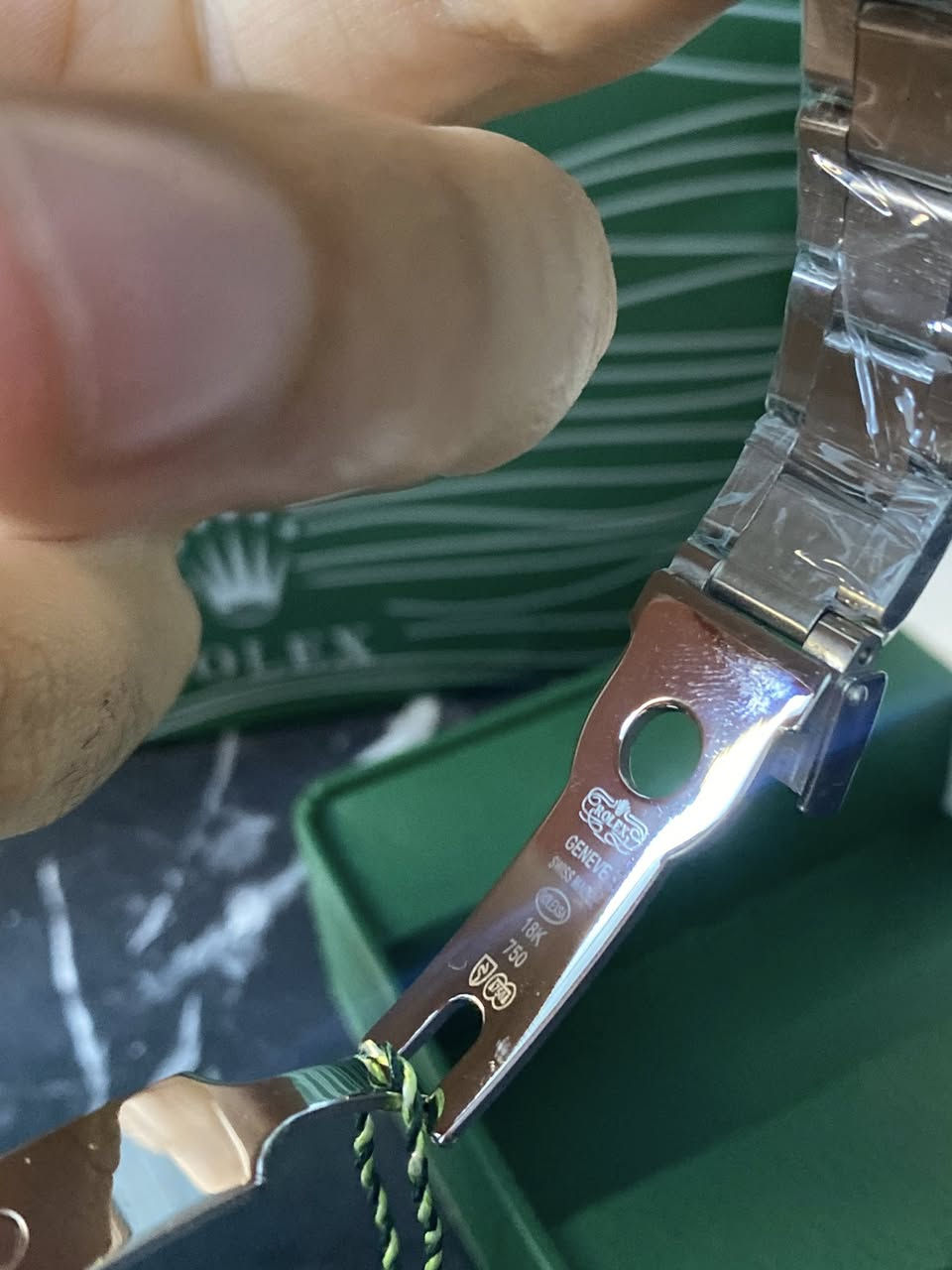 رولكس ماستر مع البكج الخاص بيها


**إذا كنت صاحب هذا الإعلان وتريد حذفه لأي سبب، رجاءا أرسل رسالة إلى الدعم الفني**