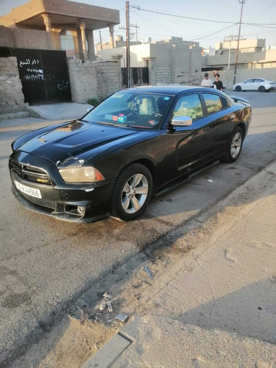 السلام عليكم سياره جارجر 14 بسمي تحويل ثاني يوم مكينه كير كفاله حجم المحرك 3600 رقم بغداد نكليزي تبريد ثلچ والسعر 150 وبيه مجال مكاني.. كركوك سياره مال بيت الله شاهد ما مشتغل على الخط رقم الهاتف ***********
