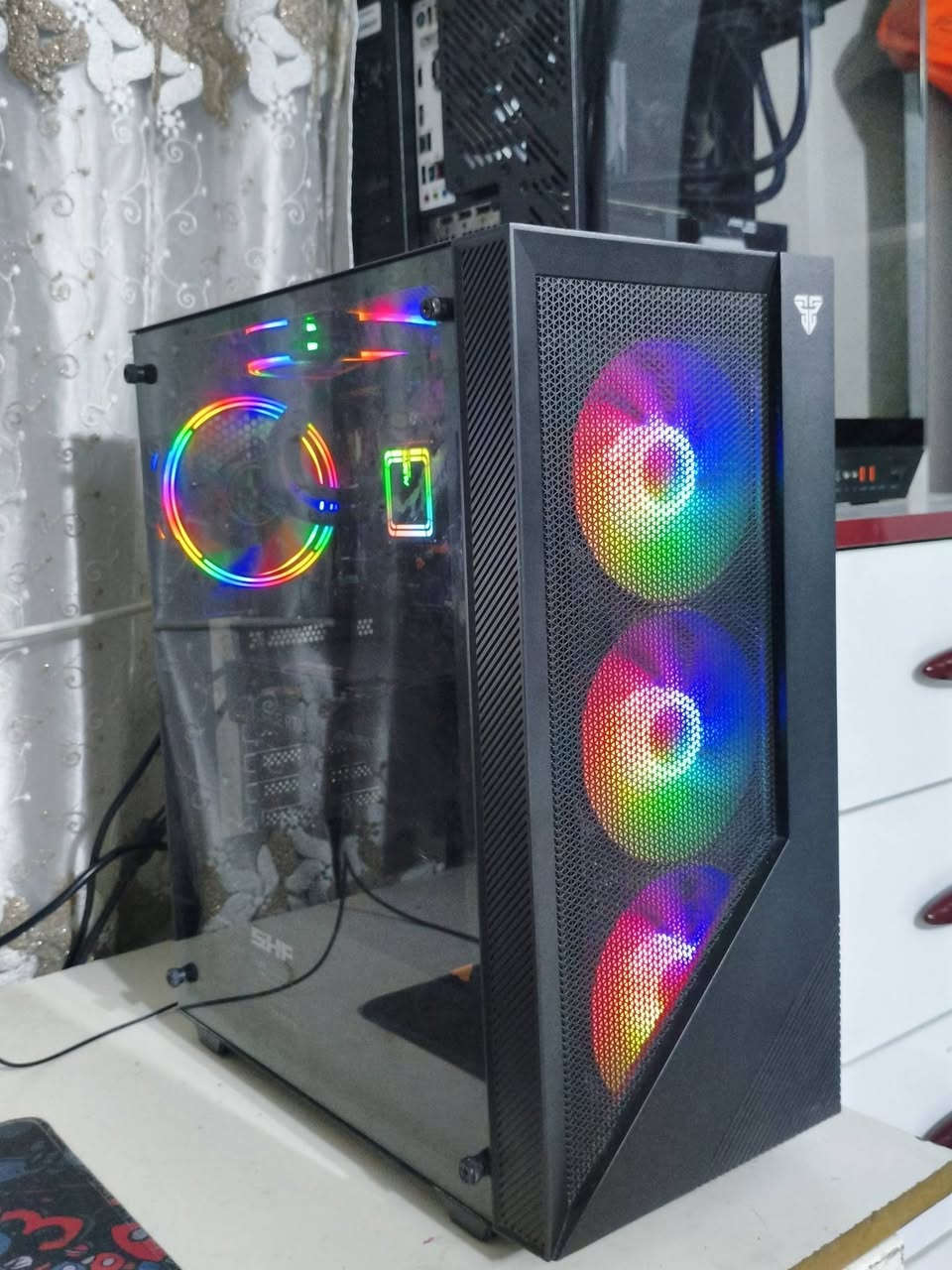 Amd Ryzen 5 5500 
MSI A520M-A PRO
Rtx 4060 8gb Gigabyte 
16 Gb DDR4 3200 mhz XPG 
1T Nvme 
600W psu Bronze 
240mm Alseye Liquid cooler 
السعر 925 الف متوفر توصيل الى جميع المحافظات


**إذا كنت صاحب هذا الإعلان وتريد حذفه لأي سبب، رجاءا أرسل رسالة إلى الدعم الفني**