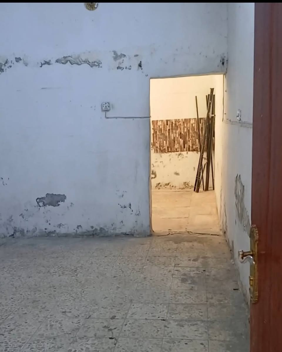 استقبال وغرفة للايجار قطاع ٤٩ اخر دربونة 
***********
