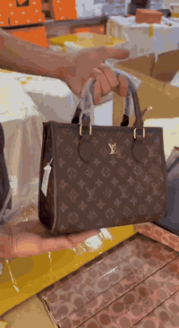 للحجز واتس علرقم ***********
