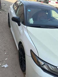 تويوتا كامري هايبرد وارد امريكا فئة Xse اعلى فئة مكينة حجم ٢٥٠٠ هايبرد...