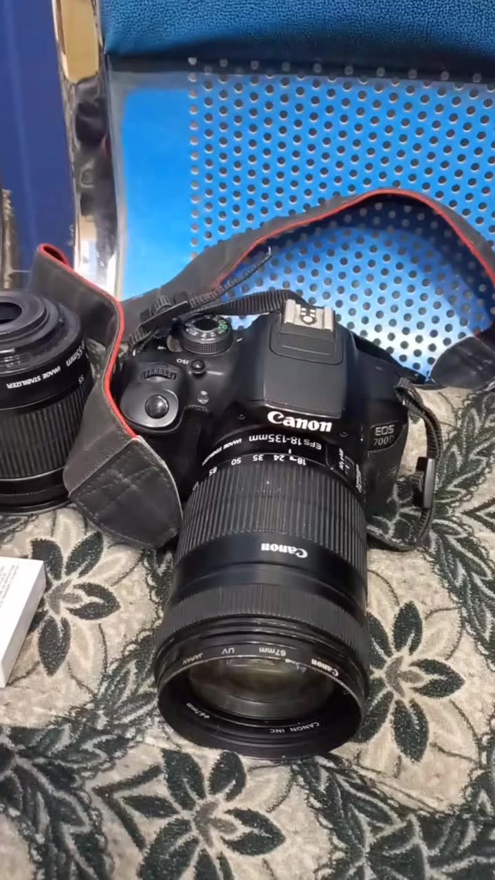 كامرة كانون 700D نظافة ٨٠ %بسعر ٣٢٥ الف مع عدستين توصيل متوفر


**إذا كنت صاحب هذا الإعلان وتريد حذفه لأي سبب، رجاءا أرسل رسالة إلى الدعم الفني**