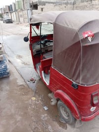 تكتك حمره للبيع المكان البلديات  موديل 2018  اوراقه موجوده   سعر اتلاث...