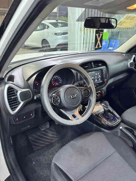 السلام عليكم
📍زبائن معرض الريان
توفر كيا صول وارد امريكي
الموديل2020
مكينه 2000
المواصفات معروفه تدفئه كشنات
الحادث قطعتين صبغ خلفي فقط
السعر 148 بيها مجال 
الاستفسار ***********
📍الموقع بغداد الكريعات(معرض الريان)
