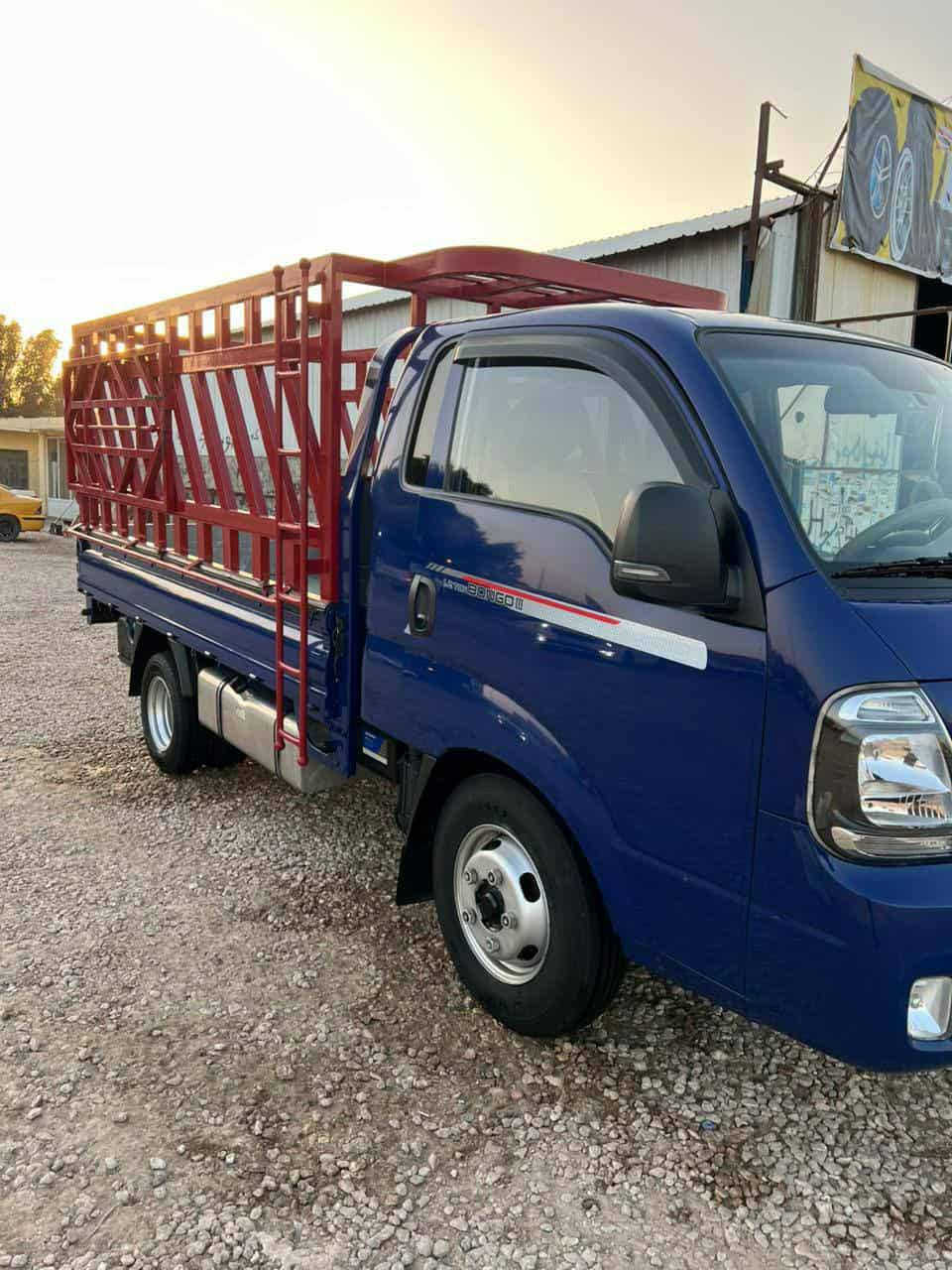 سلام عليكم شباب كيا فحل 2023 مكفوله كفاله عامه سياره واحد على واحد سبيرها ما نازل سياره نظيفه معنى الكلمه مال جناي تحويره 14 استاد 27 خمس دقم حساسات رادار سياره مفوله 
رقم موبايل *********** بي وتساب
