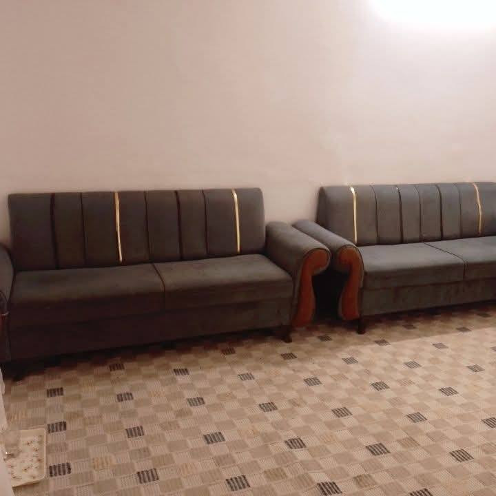 تخمين للبيع الوردي تركي أبو المخون 4 قطع 8 نفرات والسمائي 4 قطع 8 نفرات للبيع مكانهن نجف حي الزهراء رقم الموبايل ***********
